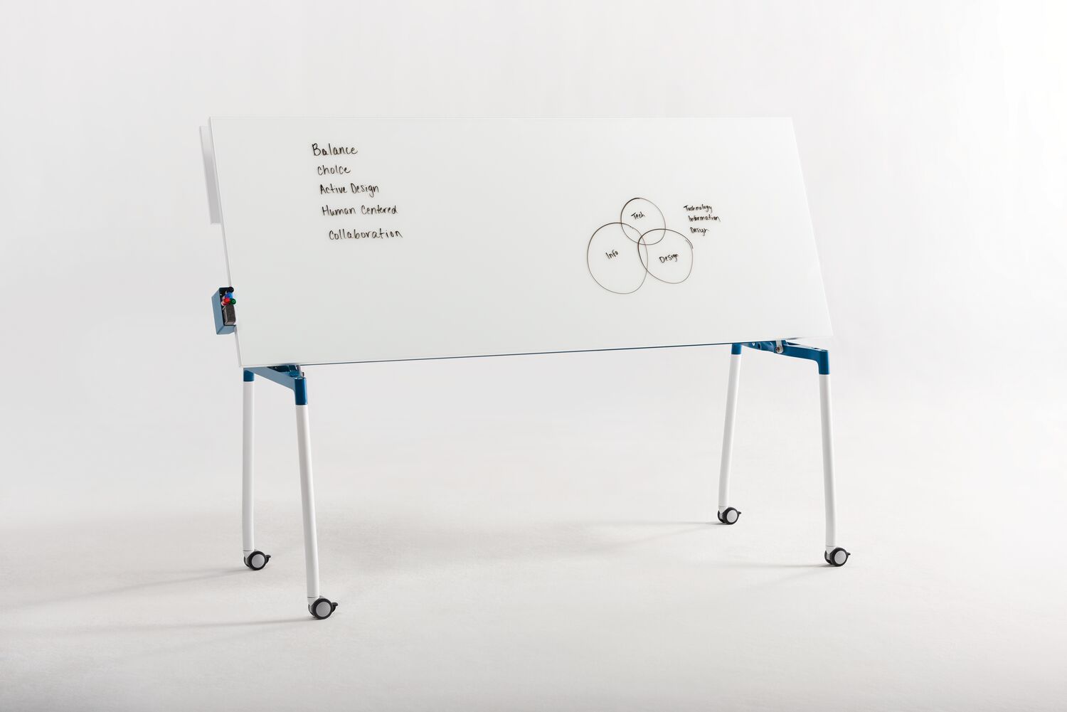 Teknion - Thesis Fliptop Table