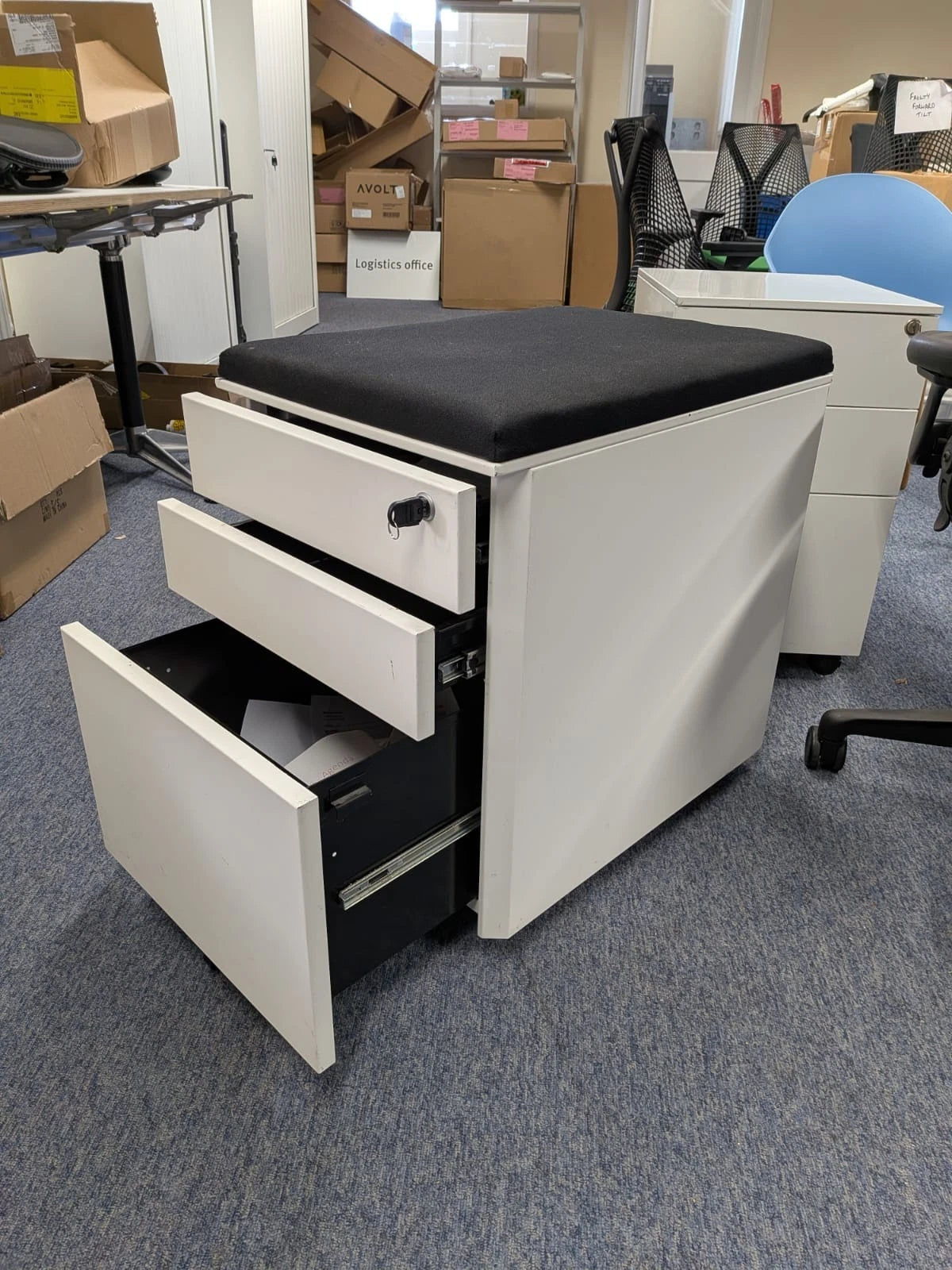 25 X Mobile Under Desk Pedestal Metal White 3 Drawer Storage White