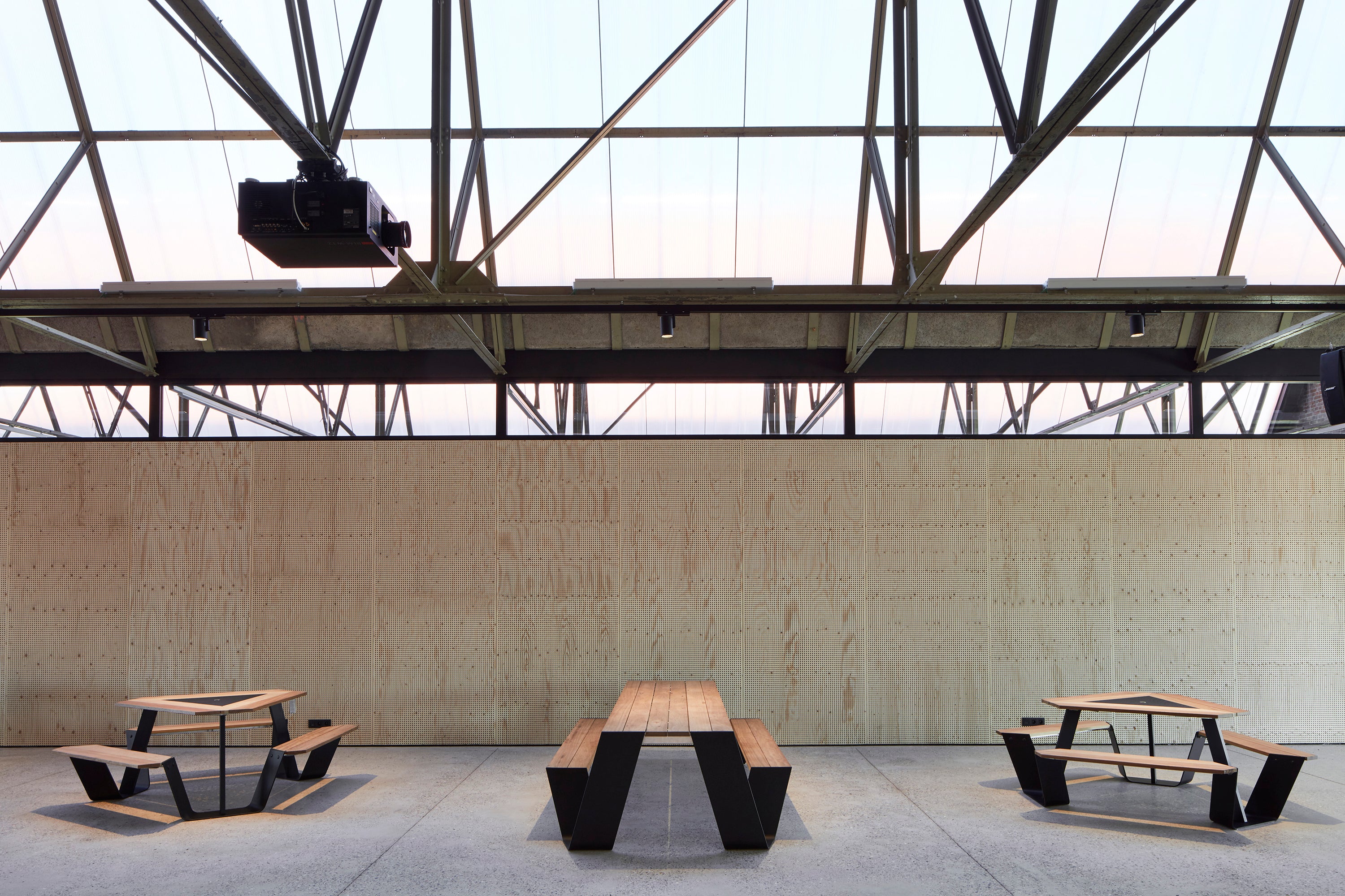 Extremis - Anker Bench collections